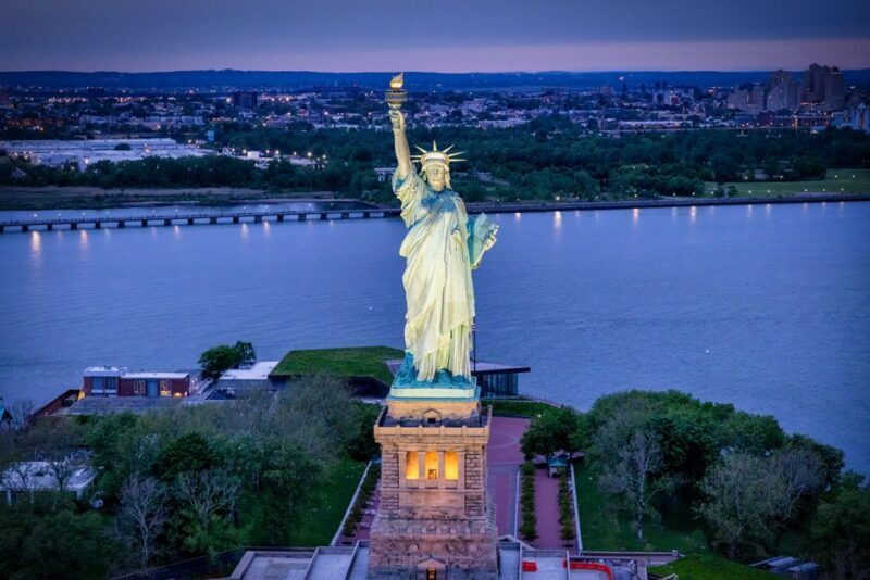 New York City: Romantic Helicopter Proposal - Why Couples Love This Experience
