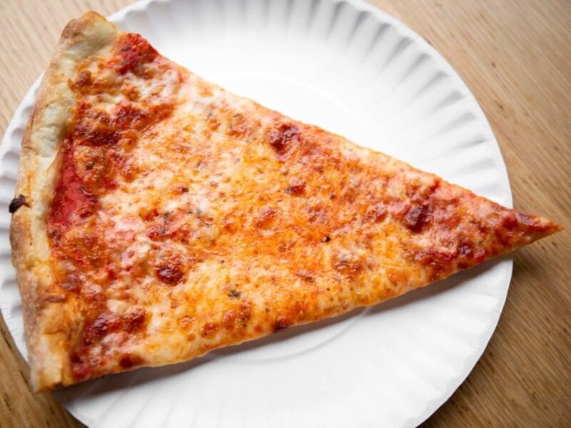 New York City: Sightseeing Walking Tour with Food Tastings - What to Expect on the Tour
