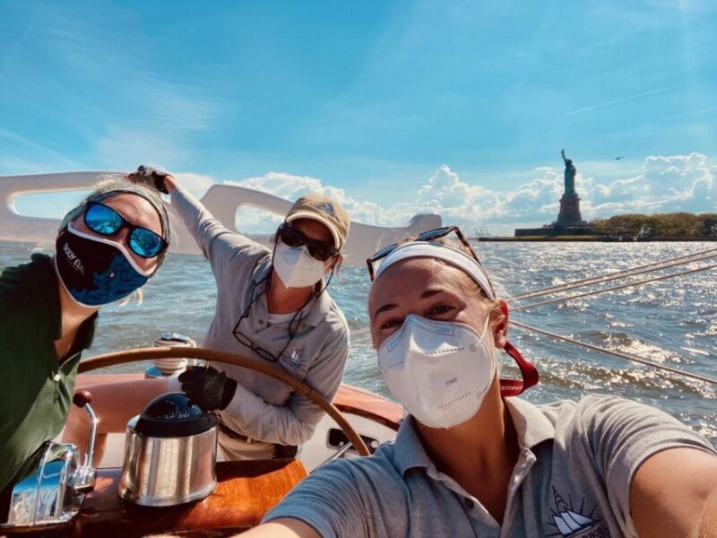 New York City: Sunset Sail Aboard a Schooner - An In-Depth Look at the Sunset Schooner Experience