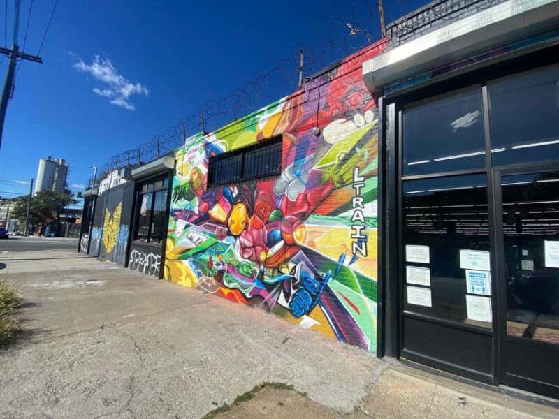 New York City: The Ultimate Brooklyn Speed Thrifting Tour - An Authentic Secondhand Shopping Adventure