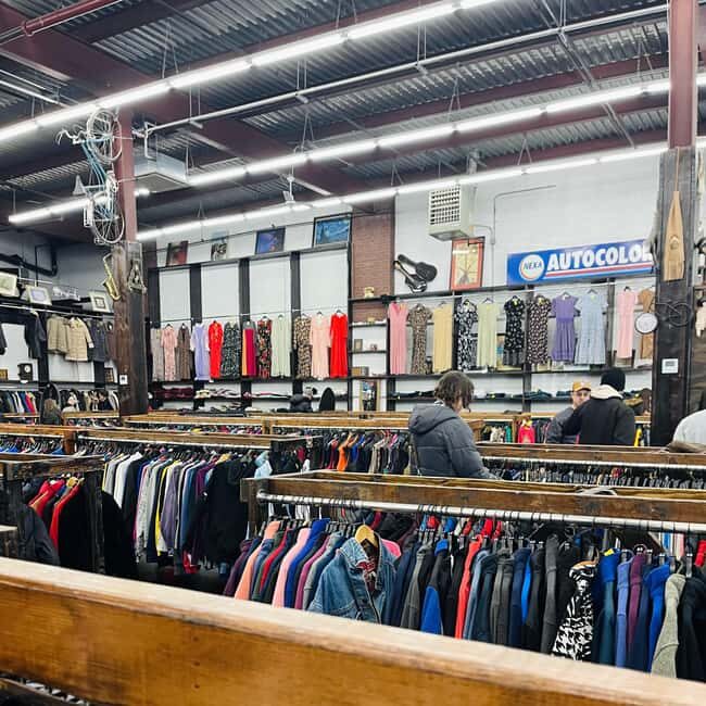 New York City: The Ultimate Brooklyn Speed Thrifting Tour - A Deep Dive into the Experience
