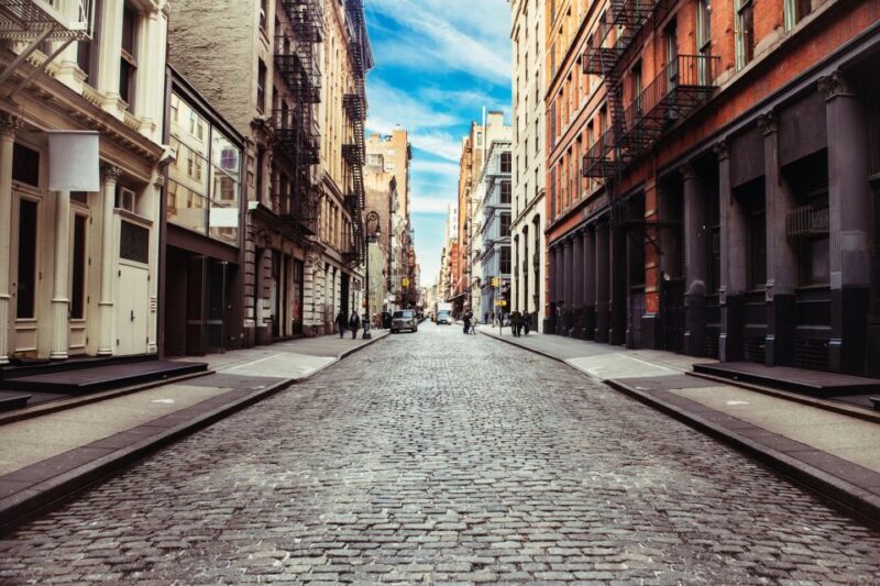 New York City: Via private SUV/VAN Highlights Tour. 13 max - Key Points