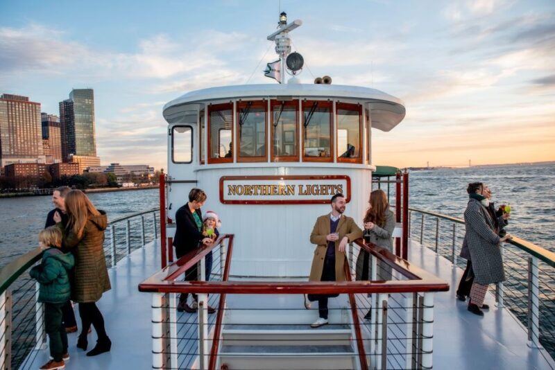 New York City: Weekend Holiday Brunch Cruise - Introduction