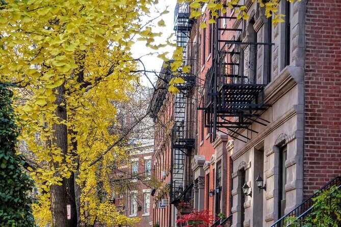 New York Riddle-Based Walking Tour - Exploring the Tour: What to Expect