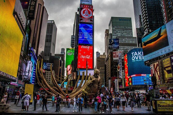 New York: Times Square Evening Walking Tour with Hot Dog - An In-Depth Look at the Tour Experience