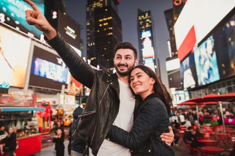 New York: Times Square Professional Photoshoot - Why Consider a Times Square Photoshoot?