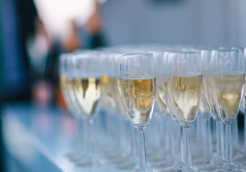 Newport Beach: Christmas Day Buffet Brunch or Dinner Cruise - Who Will Love This Experience?
