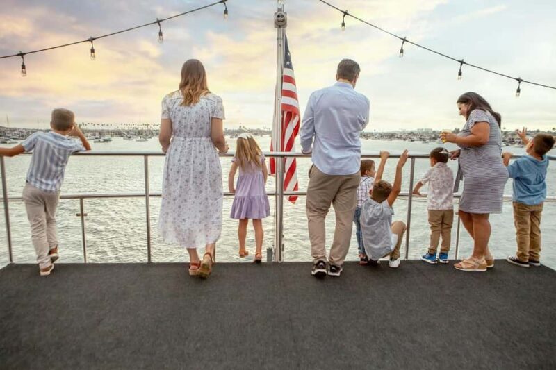 Newport Beach: City Cruises Weekend Dinner Cruise with DJ - A Cruise That Combines Scenic Beauty with Fine Dining