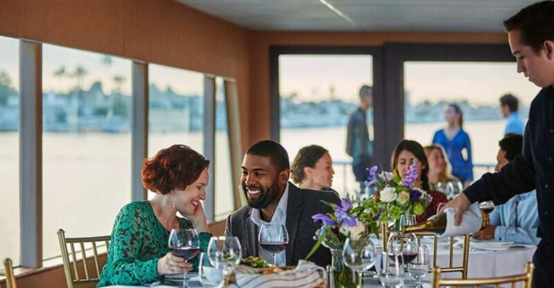 Newport Beach: City Cruises Weekend Dinner Cruise with DJ - Entertainment and Atmosphere