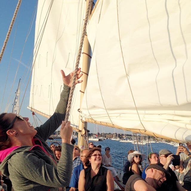 Newport: Day Sail on Narragansett Bay aboard Aquidneck - An Authentic Look at the Newport Day Sail