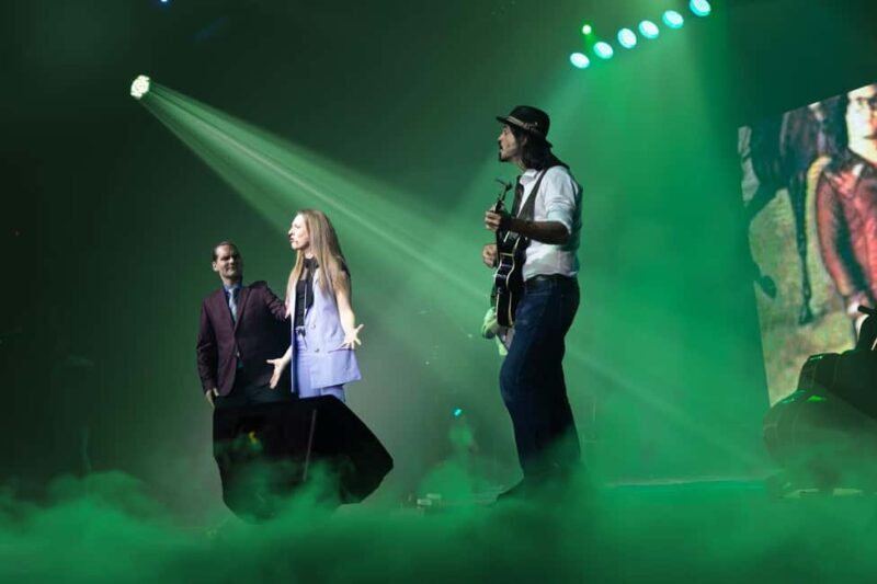 Niagara Falls, Canada: Canadiana - The Musical Ticket - The Value of This Experience