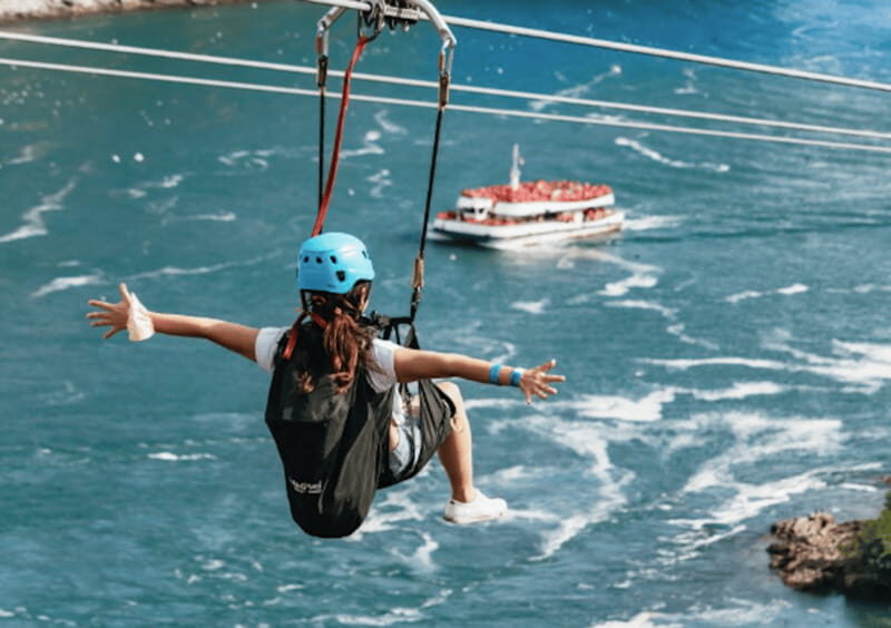 Niagara Falls, Canada: Early Bird Zip Line to The Falls - What the Tour Offers
