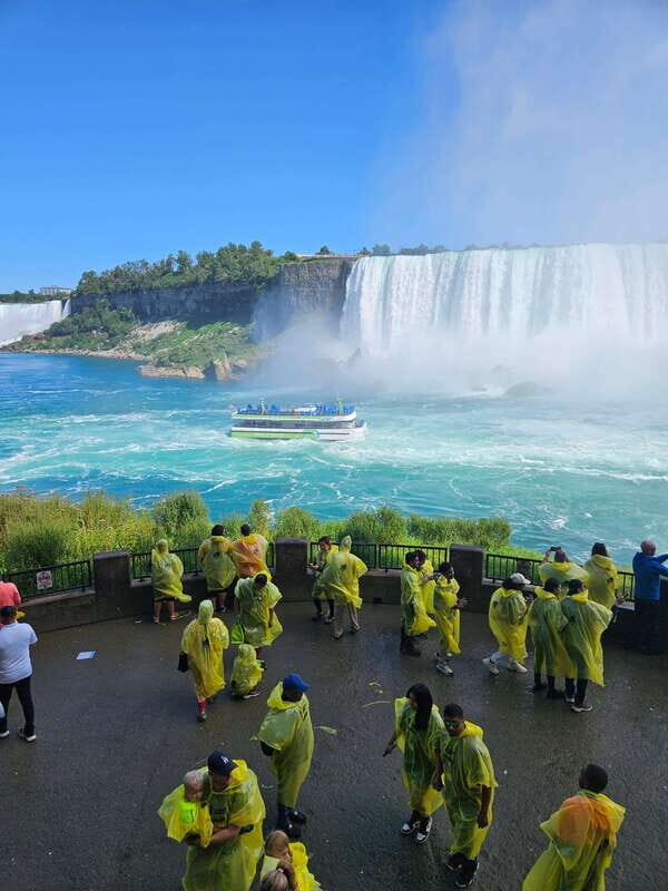 Niagara Falls: Canada with a Portuguese-speaking guide - An In-Depth Look at the Niagara Falls: Canada Tour