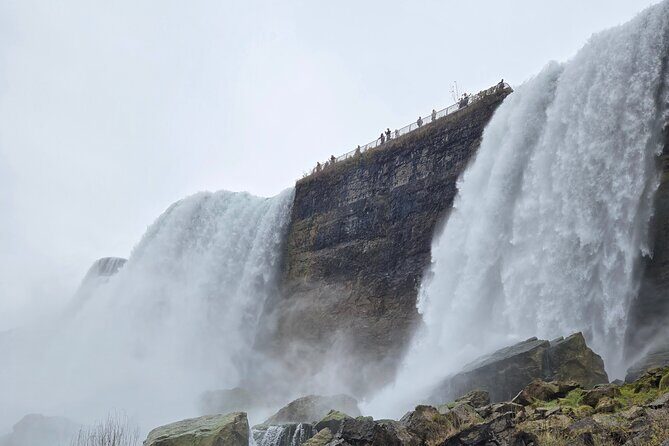 Niagara Falls Daytime Walking Tour - A Closer Look at the Niagara Falls Daytime Walking Tour