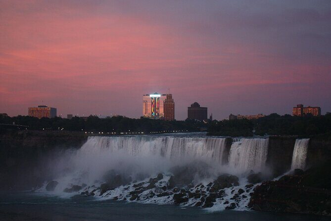Niagara Falls Night Illumination Tour: Holiday Edition - Who Will Get the Most from This Experience?