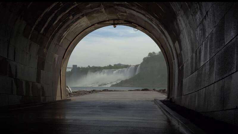 Niagara Falls: Small Group Tour with Wine Tasting and Cruise - Exploring Niagara Falls with a Personal Touch