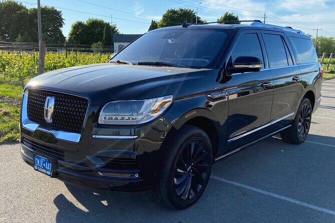 Niagara Falls to Pearson Toronto Airport Private Transfer - The Ride and Vehicle Options
