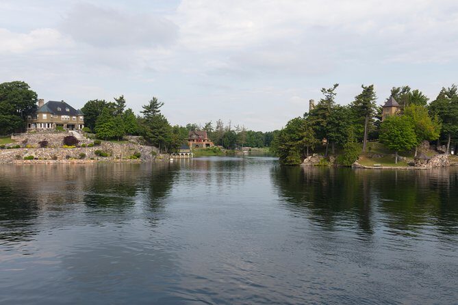 Niagara Falls, Toronto and 1000 Islands, 3 Day Tour from NYC - FAQ