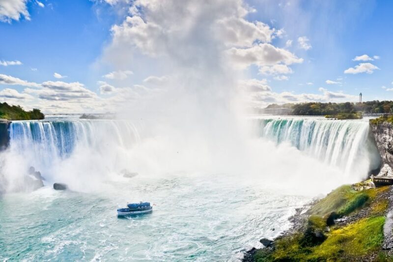 Niagara Falls, USA: Day & Night Small Group Tour with Dinner - A Closer Look at the Experience