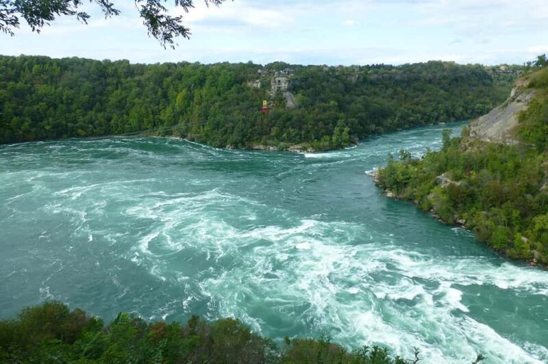 Niagara-on-the-Lake: Guided Vehicle Tour(The Prettiest Town) - An In-Depth Look at the Tour Experience