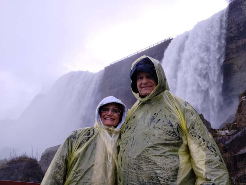 Niagra Falls, USA Side: Boat, Cave and Shuttle pass Tour - FAQ