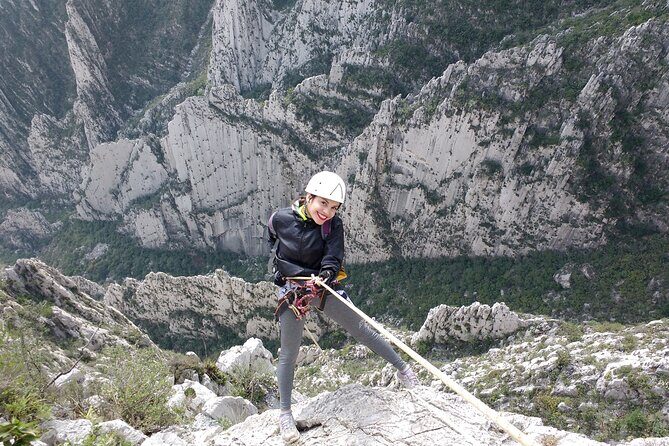 Nido de los Aguiluchos, Monterrey: Hiking + Rock Climbing + 3 Rappels - The Sum Up