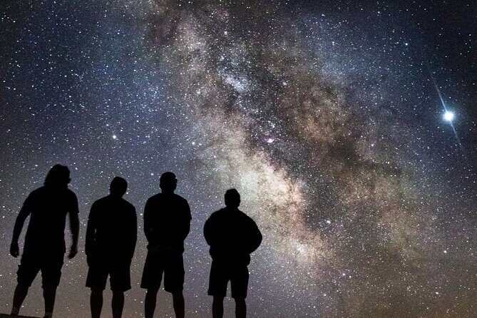 Night Adventure with possible stargazing and Aurora chasing - An Introduction to the Experience