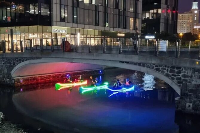 Night Kayaking in Battery Park V&A Waterfront - The Experience in Detail: A Step-by-Step
