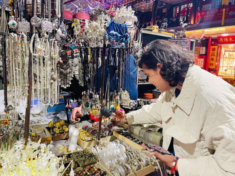 Night Market Haggling Adventure with an English Guide! - The Food and Snack Stops