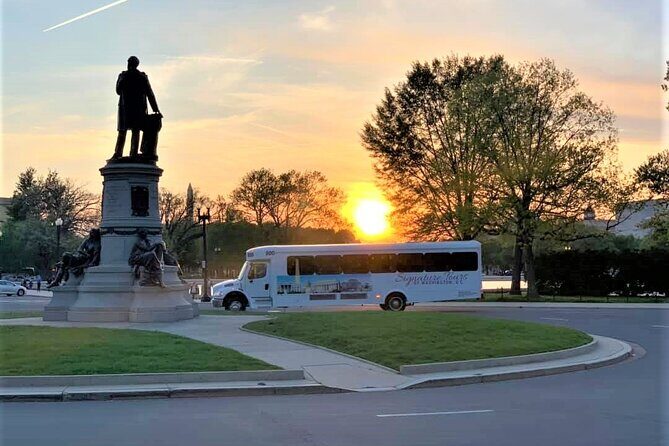 Night Monuments Tour with 8 Stops and Admission Ticket Upgrades - FAQs