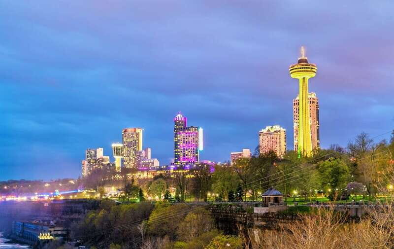Night on Niagara Walking Tour with Fireworks Cruise + Dinner - Who Should Consider This Tour?