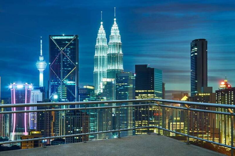 Night Tour of Petronas Twin Towers, Kuala Lumpur - The Sum Up