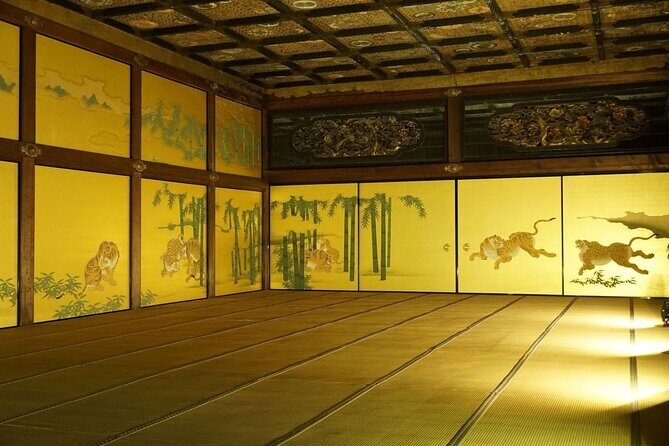 Nijo Castle Samurai Culture Experience with a Fun Expert Guide - Discovering Nijo Castle: A Deep Dive into the Tour