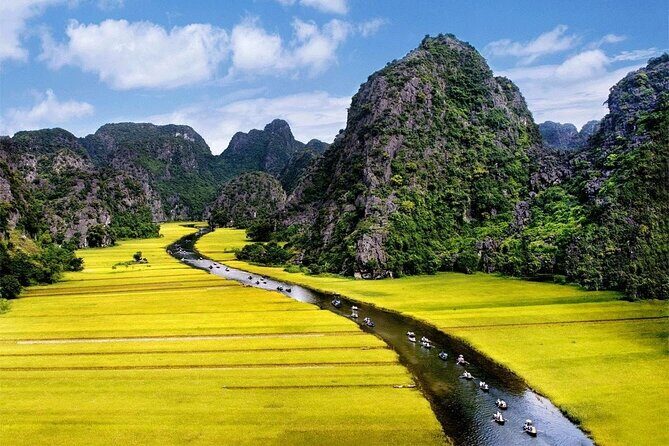Ninh Binh 1 day tour UNESCO World Heritage: BAI DINH PAGODA - TRANG AN -MUA CAVE - An Overview of the Tour: A Balance of Culture, Nature, and Adventure
