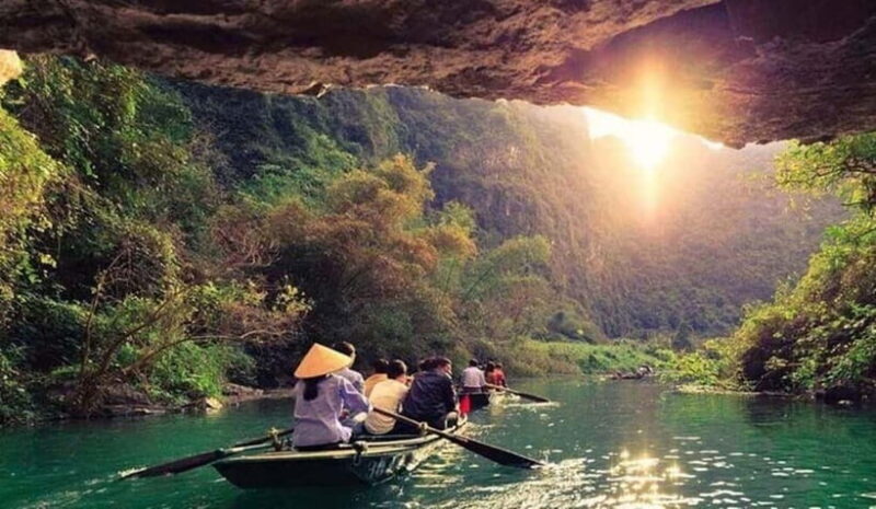 Ninh Binh Day Tour: Hoa Lu, Trang An Mua Cave, Boat Ride - Tam Coc Boat Ride: Experience the Scenic Beauty