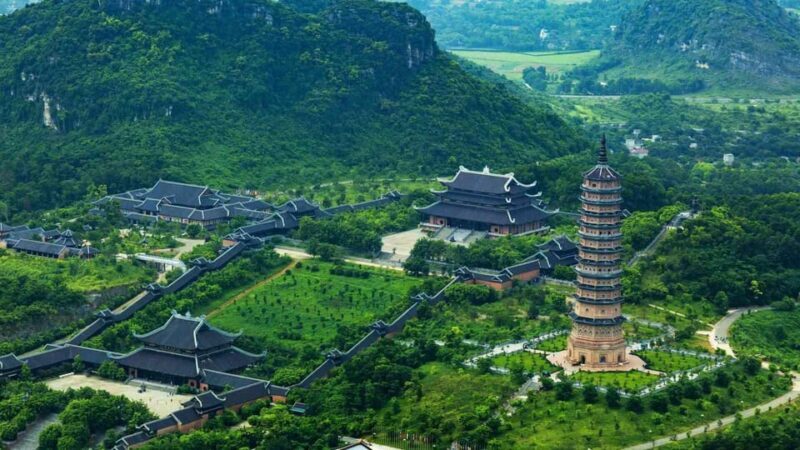 Ninh Binh: Hoa Lu Tam Coc Hang Mua on Limousine and Cycling - A Practical and Authentic Day in Ninh Binh