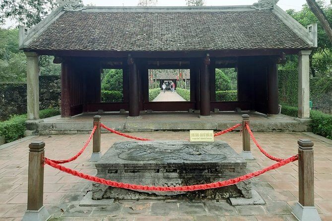 Ninh Binh - Hoa Lu - Tam Coc - Mua cave Day Trip: Hiking, boat trip, Bike, lunch - Balancing Value and Authenticity