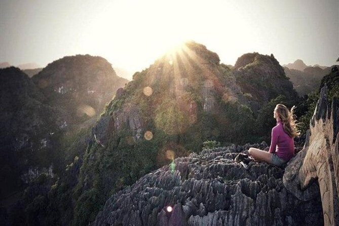 Ninh Binh-Hoa Lu-Tam Coc - Mua cave - Dragon Mountain Hiking 1 Day Tour - Cruising Through Tam Coc: The Land of Limestone Masterpieces