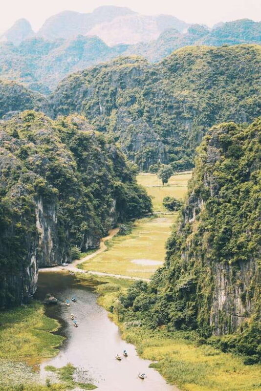 Ninh Binh Luxury: Bai Dinh, TrangAn, Mua Cave, Limousine Bus - Key Points