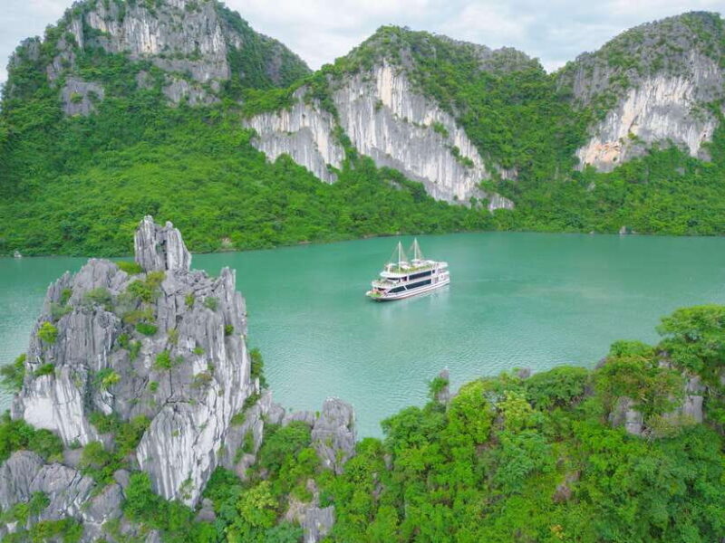 Ninh Binh: Luxury Day Cruise to Stunning Ha Long Bay + Lunch - Exploring the Ninh Binh: Luxury Day Cruise to Stunning Ha Long Bay + Lunch