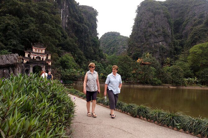 Ninh Binh Luxury Day Tour by Limousine- Small Group- All included - FAQ