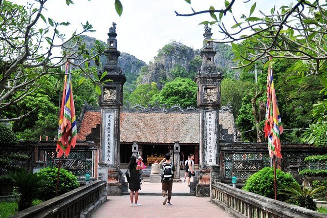 Ninh Binh One Day Tour To Visit Hoa Lu - Trang An - Mua Cave - FAQ