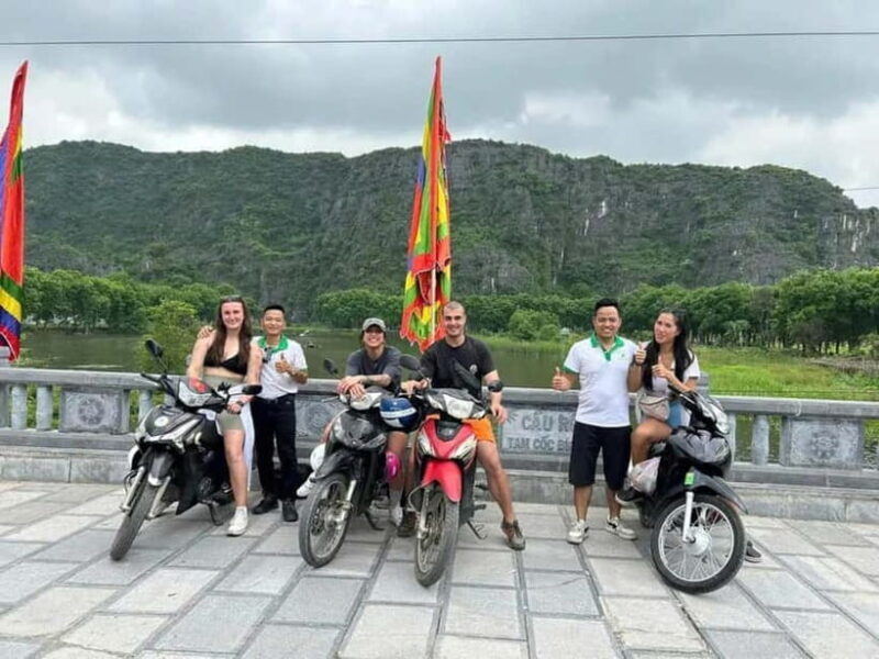 Ninh Binh Sunset Motorbike: Mua Cave, Coi Khe & Hoa Lu Town - Exploring Hoa Lu at Twilight