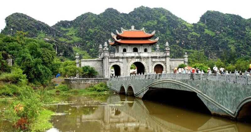 Ninh Binh: Trang An Boat Ride, Hoa Lu & Mua Cave Sunset - What the Reviews Reveal