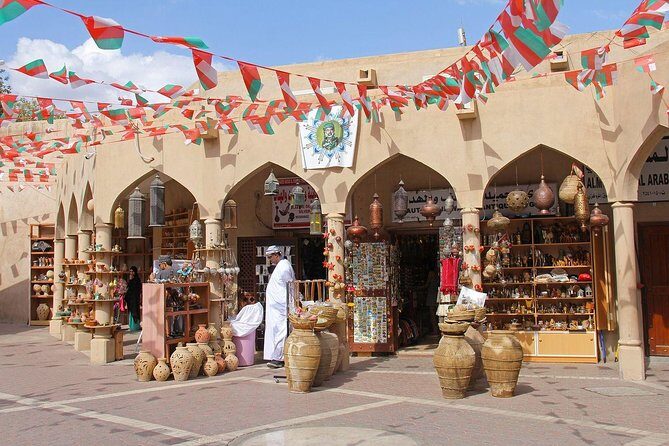 Nizwa , Bahla and Jabrin fort (tours and sightseeing) - The Experience in Detail