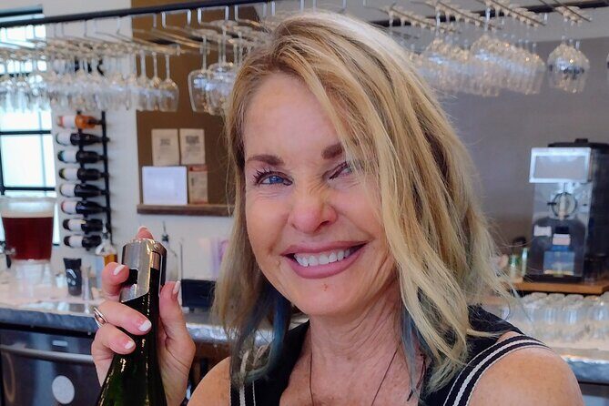 NON BUS Champagne Wine Tour in Traverse City Shared Experience - Who Should Consider This Tour?