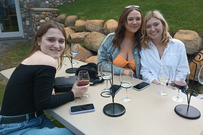 NON BUS Traverse City Singles Mingle Sunset Wine Distillery Tour - Transportation: More Than Just a Ride