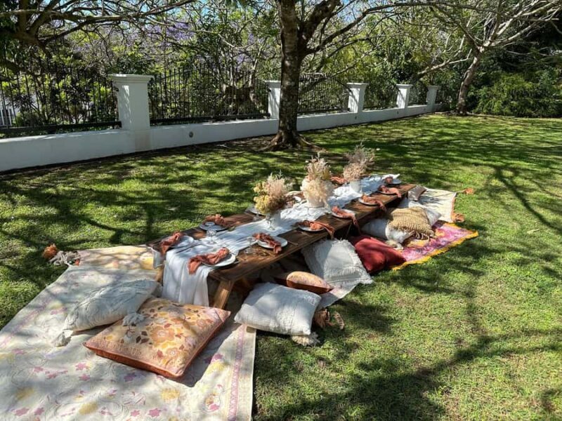 Noosa - Luxurious pop up picnic at Noosa Botanic gardens - Discovering the Noosa Botanic Gardens