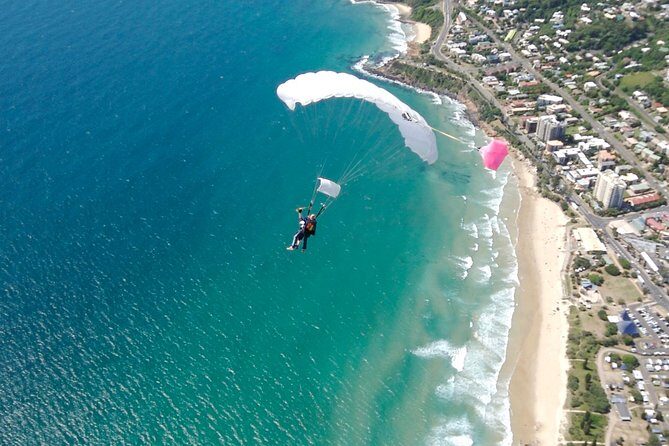 Noosa: Tandem Skydive Experience - An Overview of What to Expect