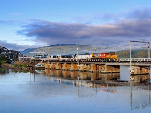 Northern Explorer Train Journey from Auckland to Wellington - The Scenic Highlights